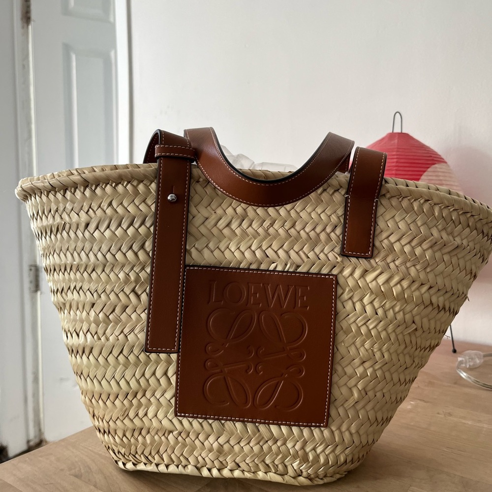 Loewe basket tote raffia medium